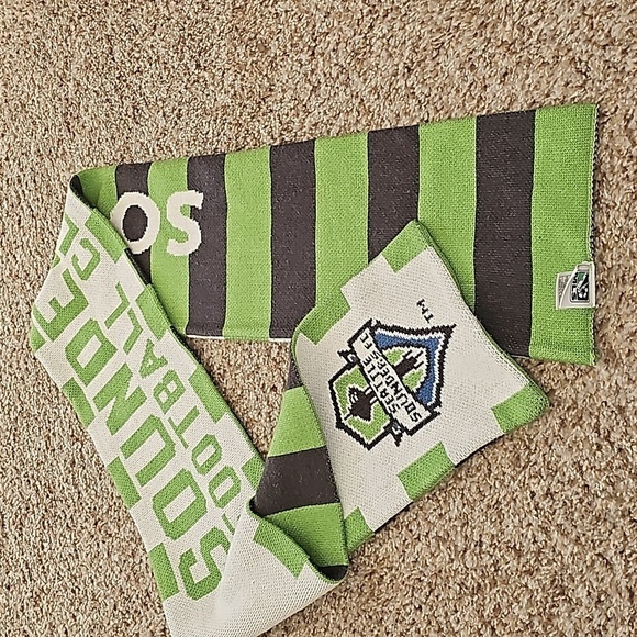 Seattle Sounders MLS Scarf. - Picture 1 of 4